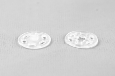 Кнопки пришивные пластиковые 15 мм, блистер 24шт, цв.-прозрачные - купить в Новом Уренгое. Цена: 68.79 руб.